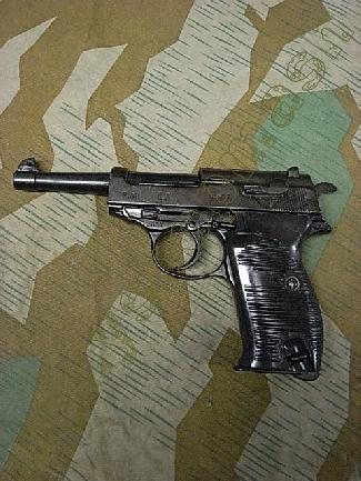 WALTHER P38 9 mm. © armyshop M*A*S*H